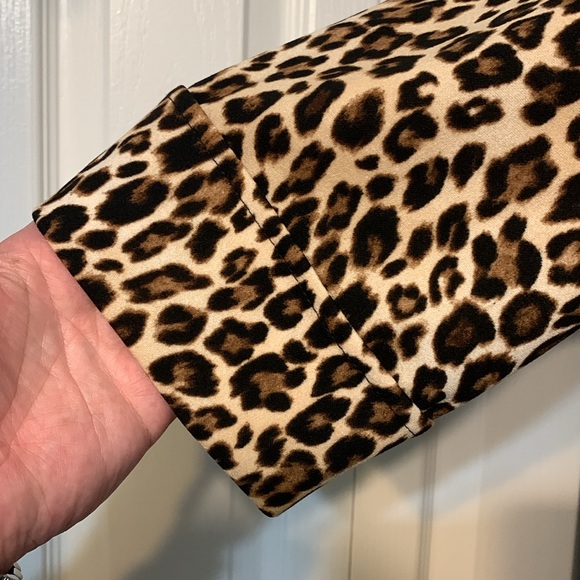 Ricki’s Leopard Blazer - Picture 6 of 11